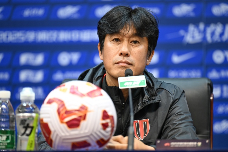 成都蓉城立场坚定手段激进遭质疑 涉案公司背景引发舆论关注